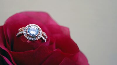 Memorial Jewellery as a Source of Quiet Comfort banner background photograph