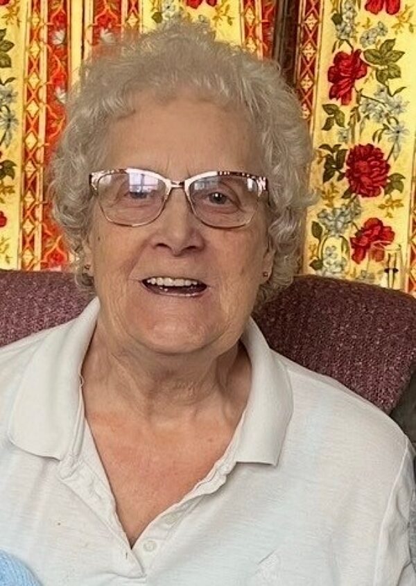 Obituary for Mavis Agnes Hopewell G. Seller